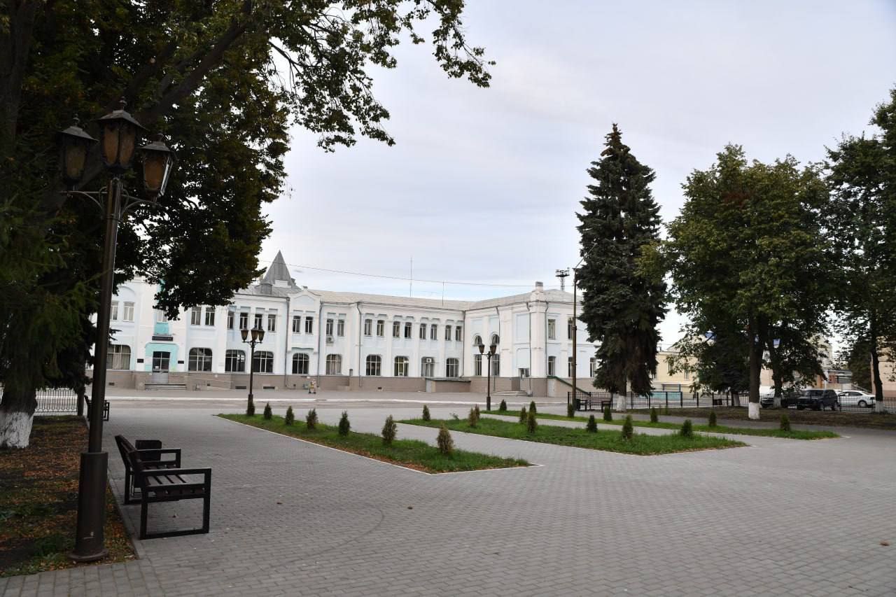 «Весь город в плачевном состоянии»: губернатора попросили навести порядок в Ртищево и в администрации
